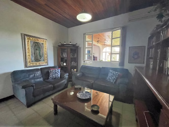 AM-Se Vende Casa en Altos de Santo Domingo