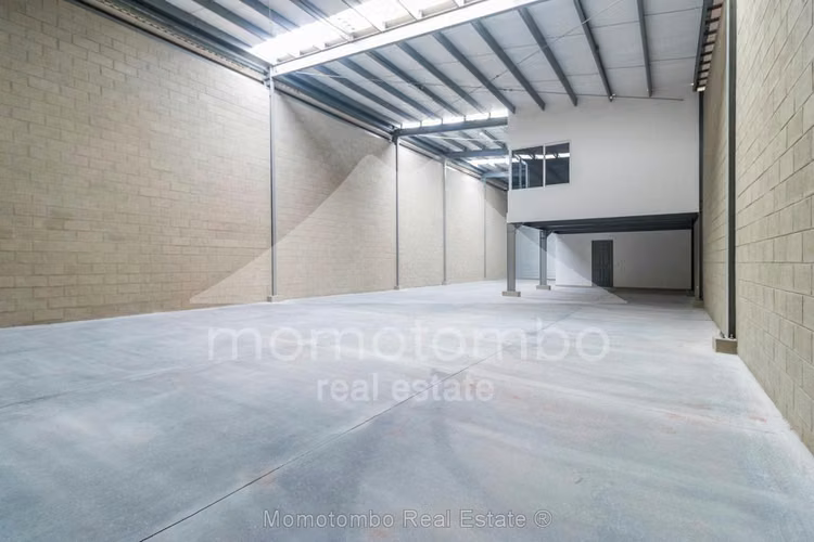 Ofi Bodega en Venta Pista Suburbana , Managua - Imagen 6