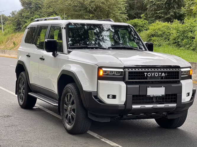 Toyota Prado 4x4 Automática – Comodidad y Aventura para Recorrer Nicaragua