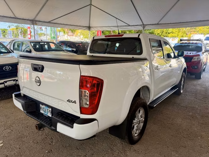 Nissan Frontier año 2024