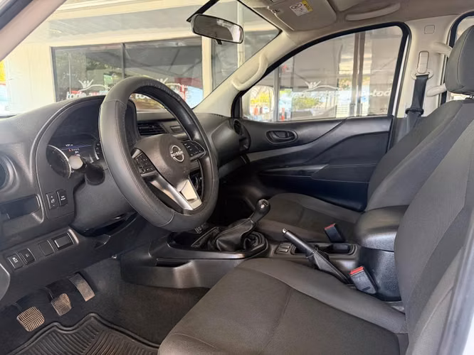 Nissan Frontier año 2024