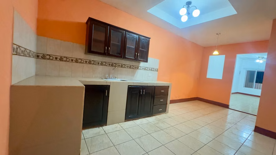 Hermosa Casa en Renta en Praderas - Imagen 5