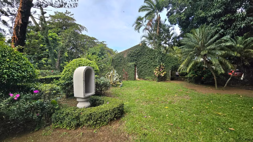 Amplia casa en venta en Villa Fontana Sur