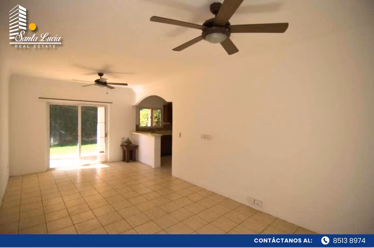 Hermosa Casa en Venta ubicada en Carretera Masaya - LL