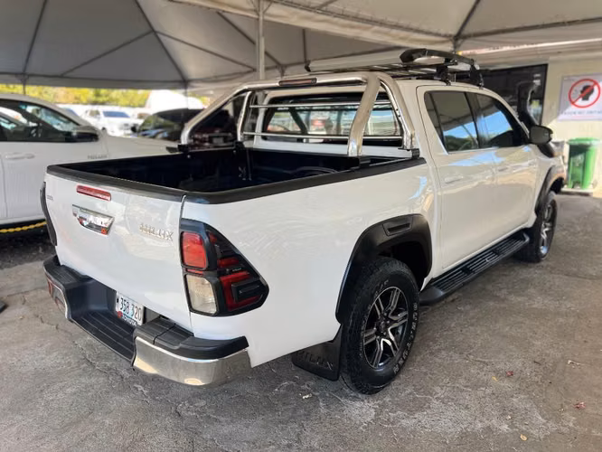 TOYOTA HILUX SR AÑO 2018