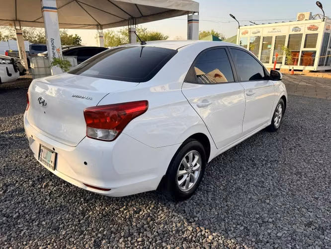 HYUNDAI VERNA AÑO 2021