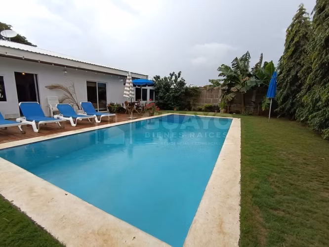 Excelente Casa en venta o alquiler en Las Colinas, Managua