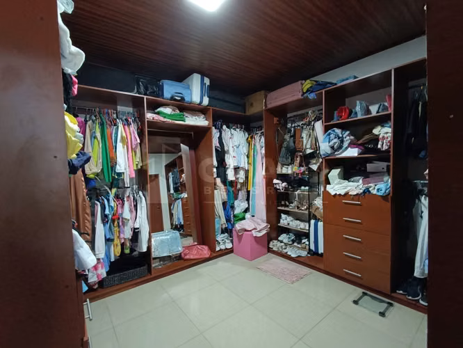 Excelente Casa en venta o alquiler en Las Colinas, Managua - Imagen 11