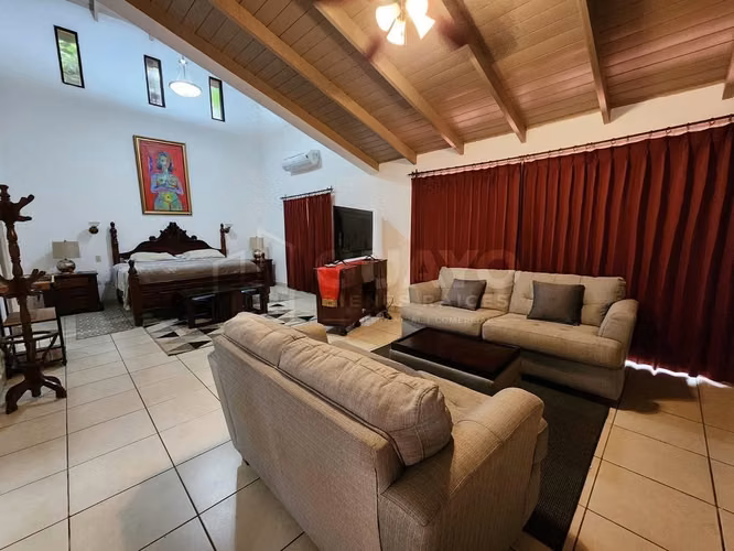 Hermosa Casa en venta en Santo Domingo, Managua