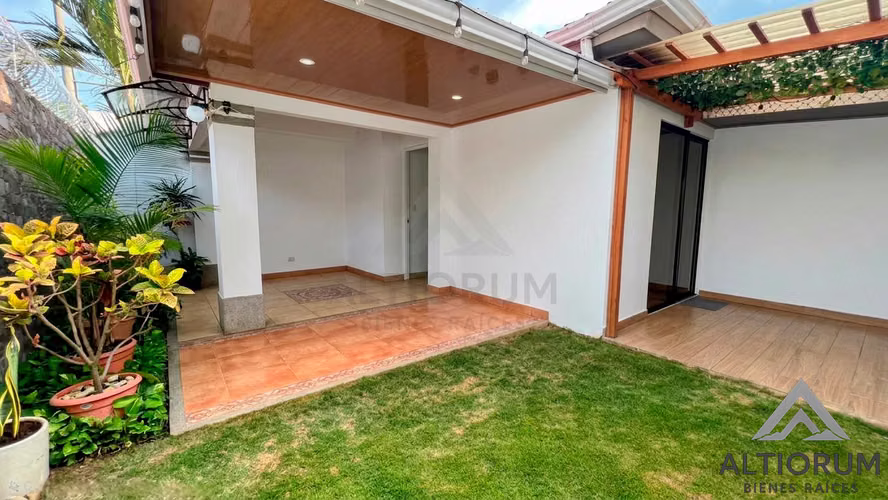 CASA EN VENTA | CARRETERA A MASAYA