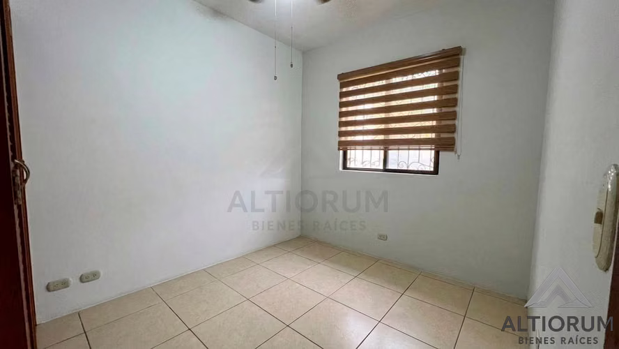 CASA EN VENTA | CARRETERA A MASAYA