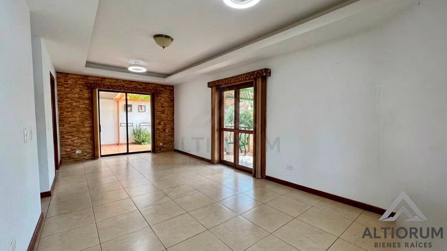CASA EN VENTA | CARRETERA A MASAYA