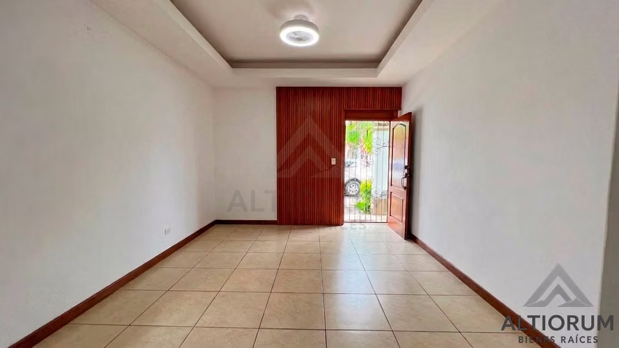 CASA EN VENTA | CARRETERA A MASAYA