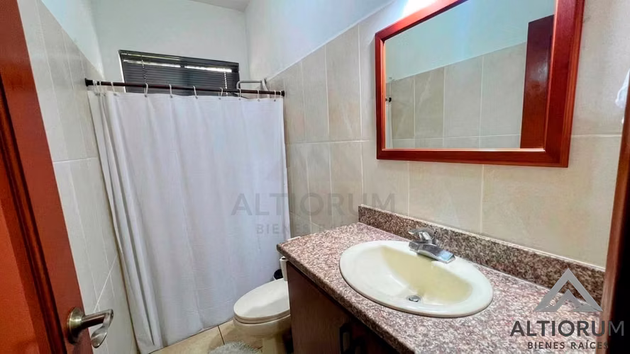 CASA EN VENTA | CARRETERA A MASAYA