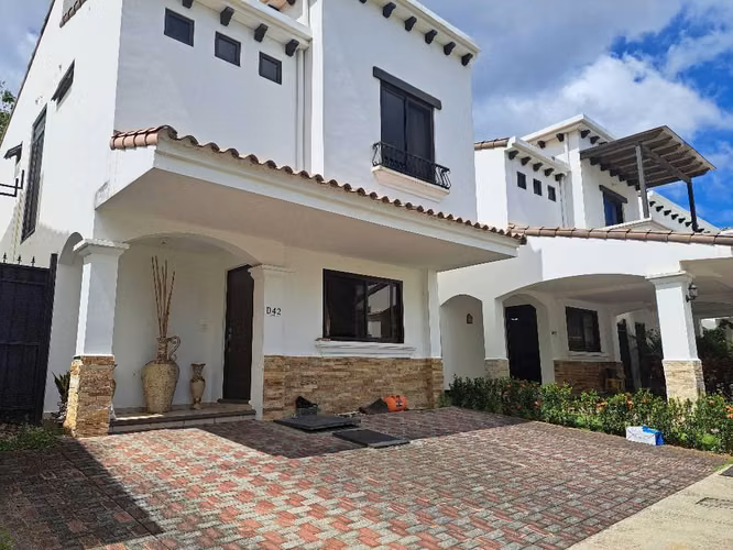 CF  Casa en Venta | Cortijo de la Sierra – Carretera a Masaya Km 13