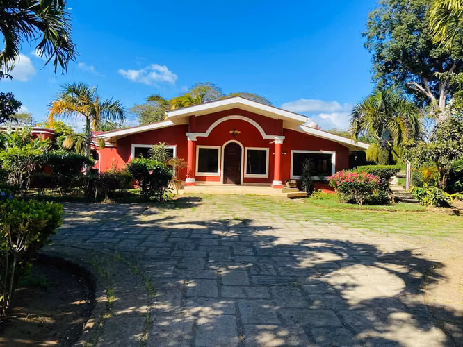 Beautiful house for sale in Diriamba