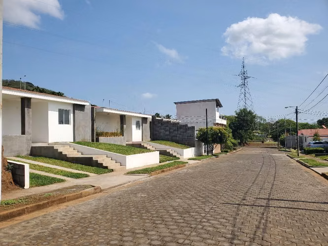 PRE-CONSTRUCCIÓN EN CARRETERA A MASAYA