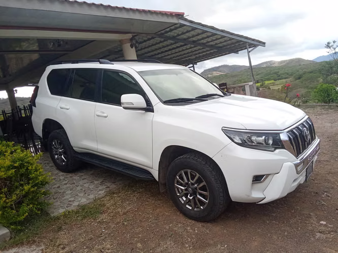 vendo toyota prado txl 2021