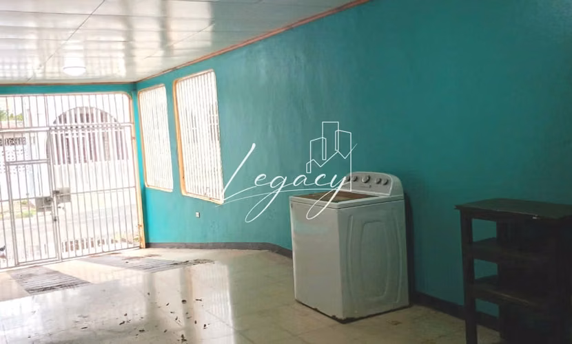 LD-Venta de Casa Amplia en Bello Horizonte!