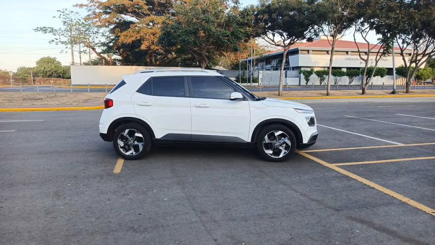 rento vehiculos sedanes, pick up y st/wagon