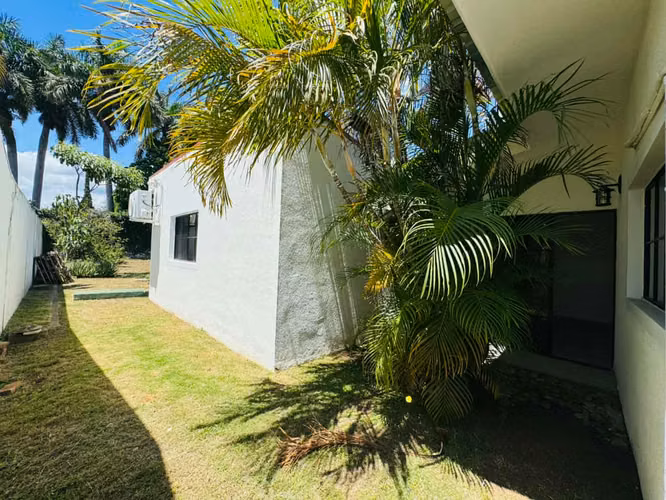 KW- Venta , casa amplia en Carretera Masaya Km 12 - Imagen 12