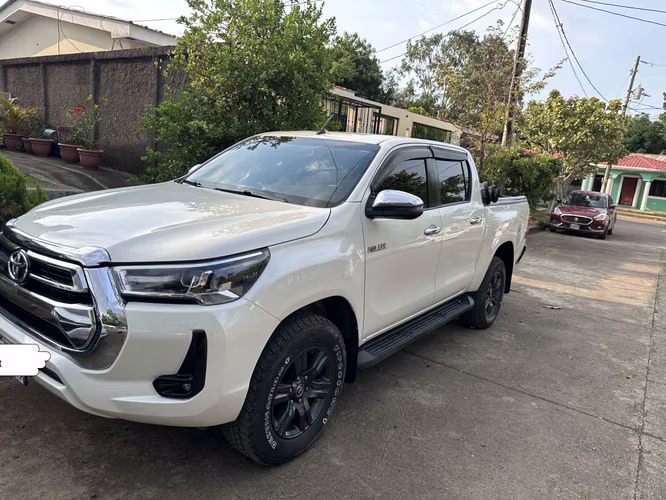 Toyota Hilux 2022
