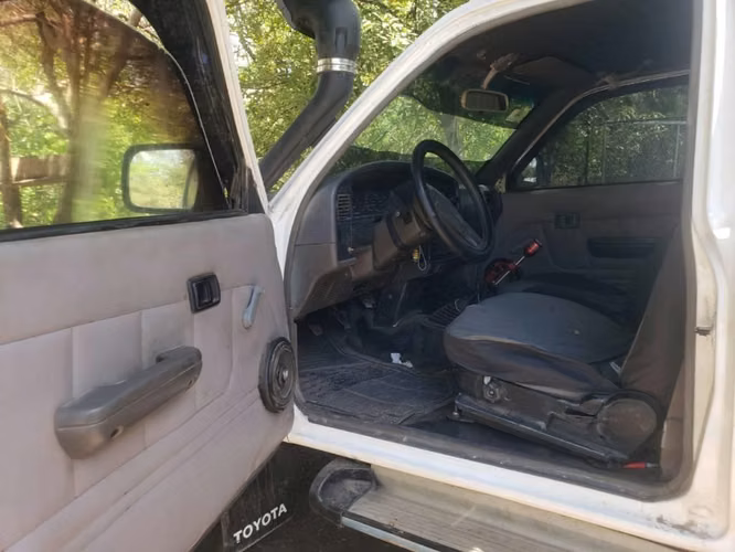 TOYOTA HILUX 22SR 1989 –UL (0 KM)!  