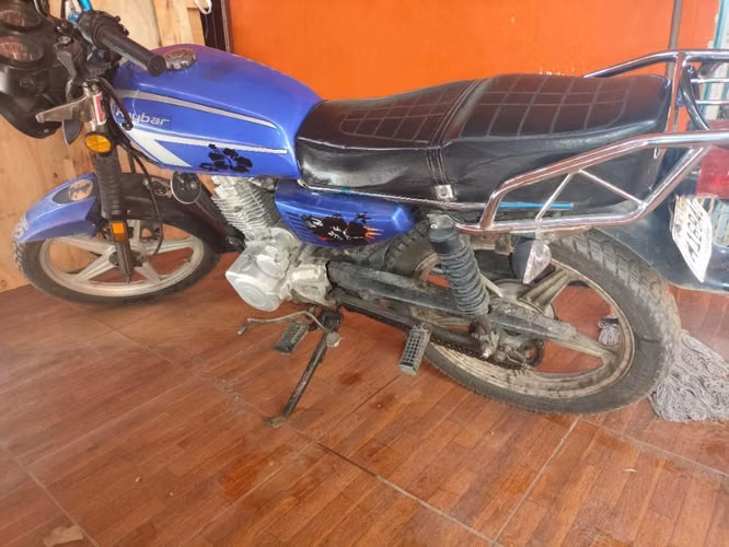 Moto Raybar mensajera