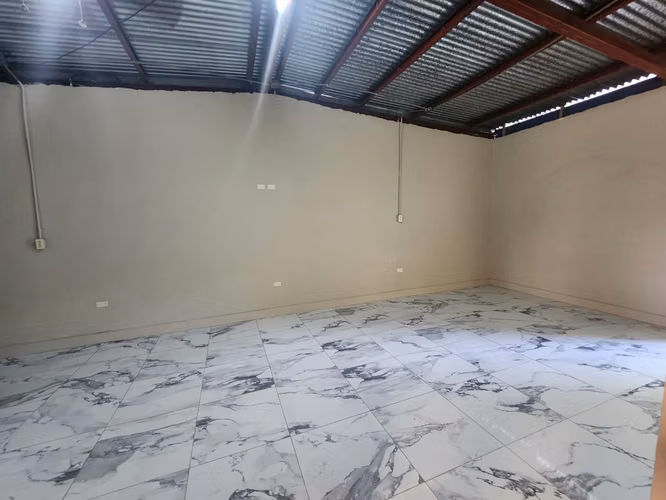  Casa en venta zona céntrica- Bo. Jonathan González - Imagen 14