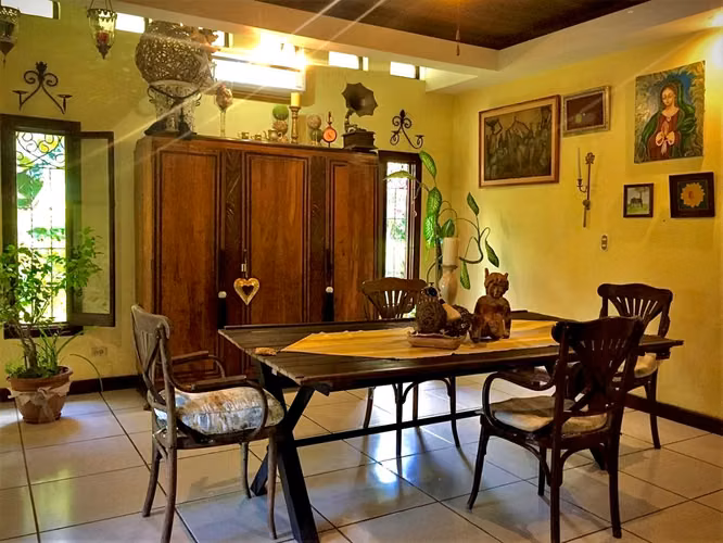 Hermosa Casa en Venta en Santo Domingo