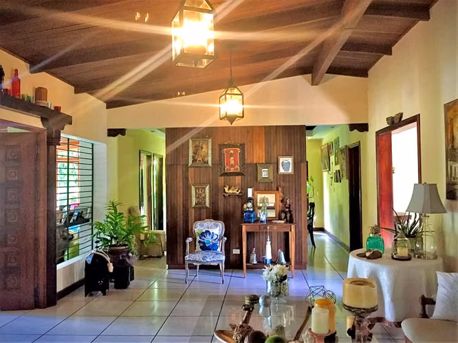 Hermosa Casa en Venta en Santo Domingo
