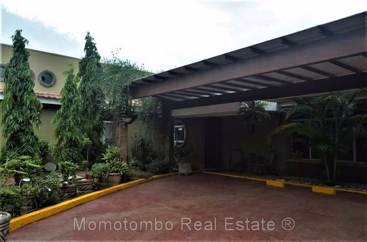 Comoda Casa en Carretera Sur