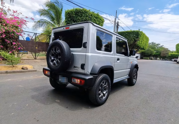 SUZUKI JIMNY 4X4 AÑO 2024 51,000 KILÓMETROS