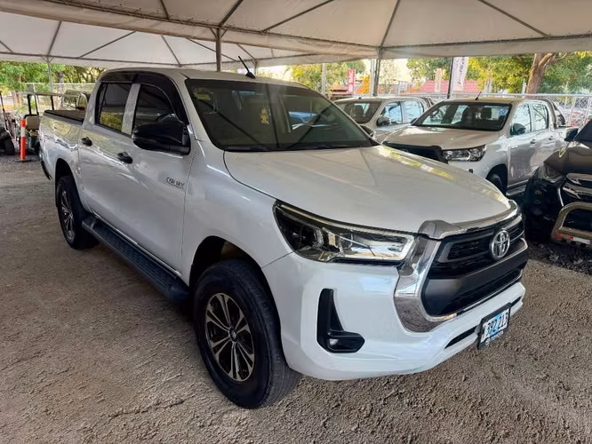 Toyota Hilux año 2024