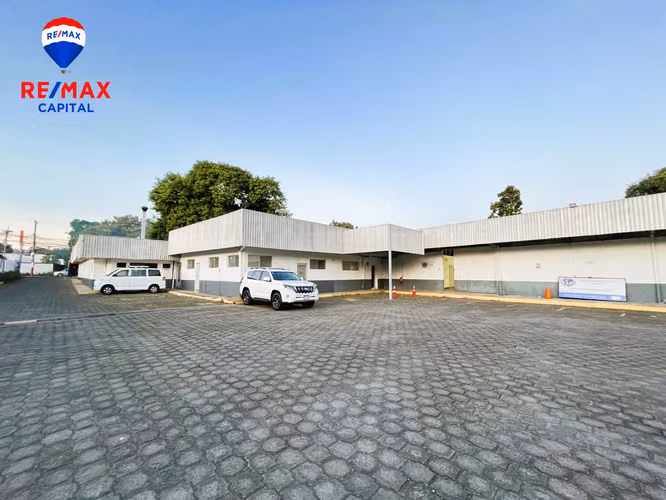 Bodega en alquiler con excelente ubicación