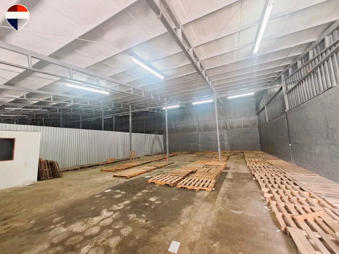 Bodega en alquiler con excelente ubicación