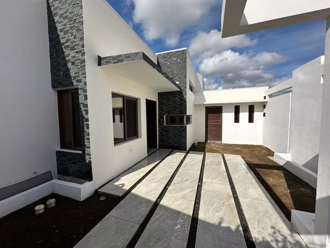 Residencia moderna en alquiler – El Prado, Carretera a Masaya (Km 16.8) - Imagen 3
