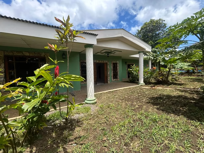 HERMOSA CASA CON PISCINA EN VENTA – RESIDENCIAL VILLA HERMOSA, DIRIAMBA - Imagen 4