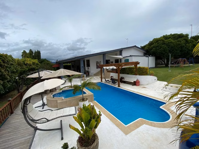 House for sale in Las Colinas