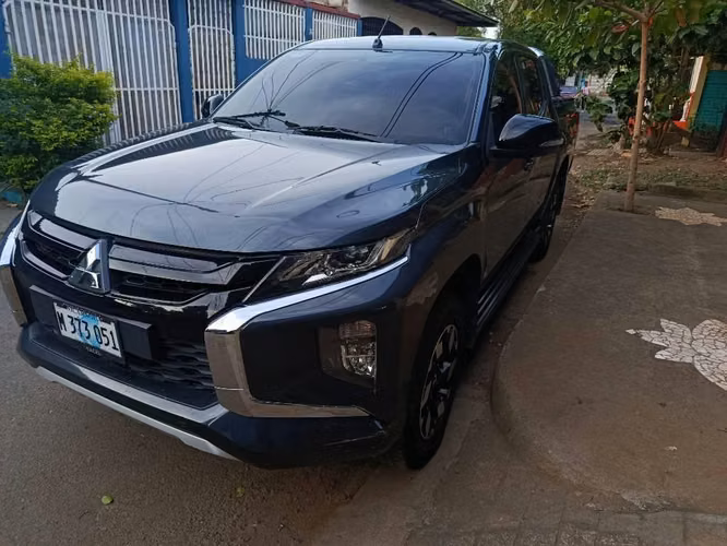 Mitsubishi L200 2024 GLS Full – Un solo dueño - Imagen 6