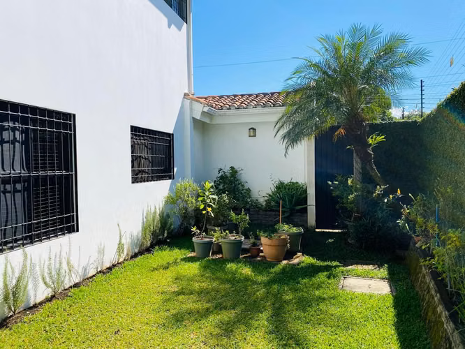 AP-Vendo casa en Carretera Masaya km 11