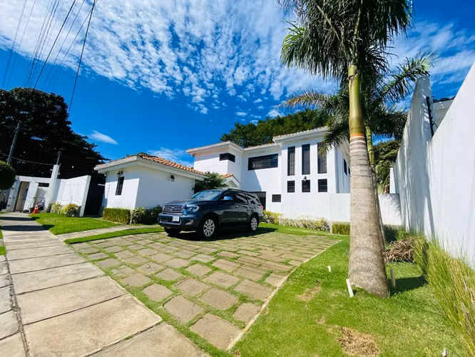 AP-Vendo casa en Carretera Masaya km 11
