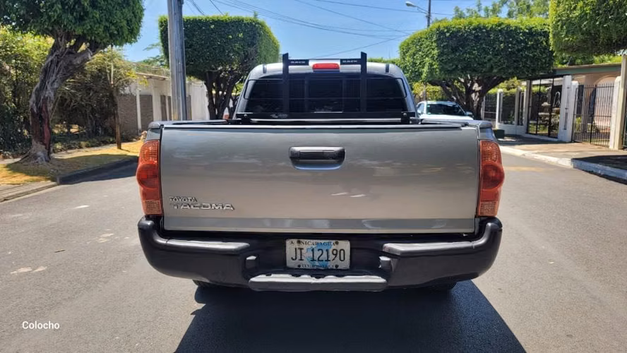 TOYOTA TACOMA 2015 EN EXCELENTE ESTADO