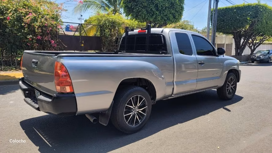 TOYOTA TACOMA 2015 EN EXCELENTE ESTADO