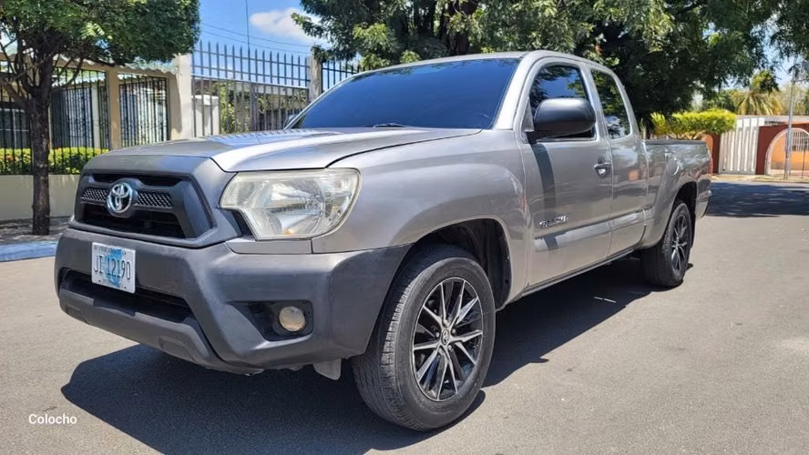 TOYOTA TACOMA 2015 EN EXCELENTE ESTADO