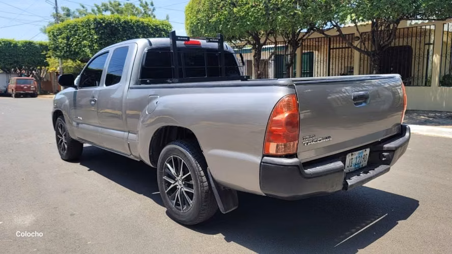 TOYOTA TACOMA 2015 EN EXCELENTE ESTADO