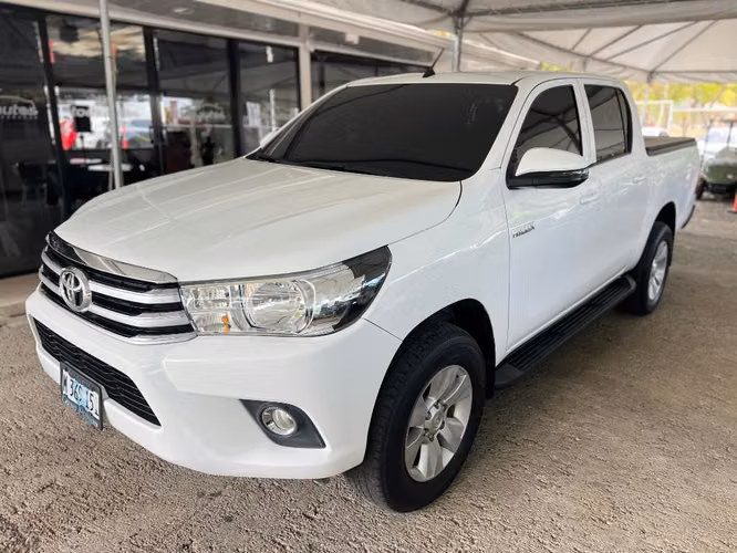 Toyota Hilux año 2022