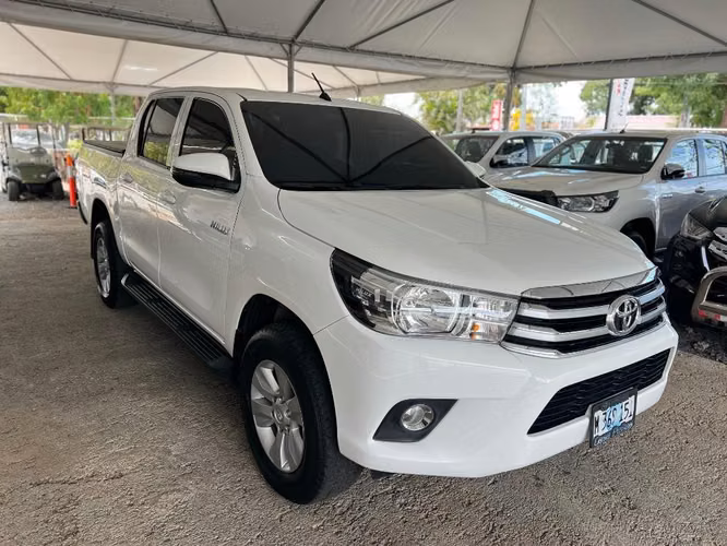 Toyota Hilux año 2022