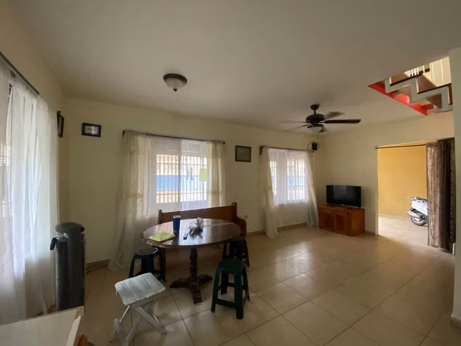 NO-Vendo casa en Santa Ana