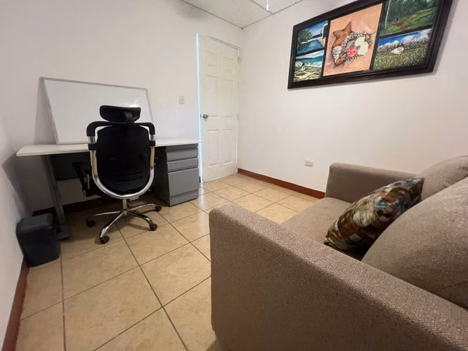 CASA EN VENTA EN CIUDAD EL DORAL – OPORTUNIDAD PARA VIVIR O INVERTIR  USD 55,000   8662 8966 - Imagen 9